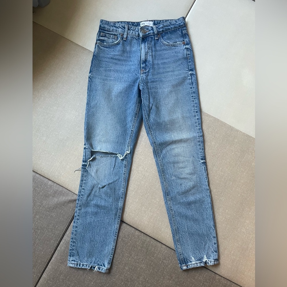 Zara Women’s Ripped Distressed Blue Jeans